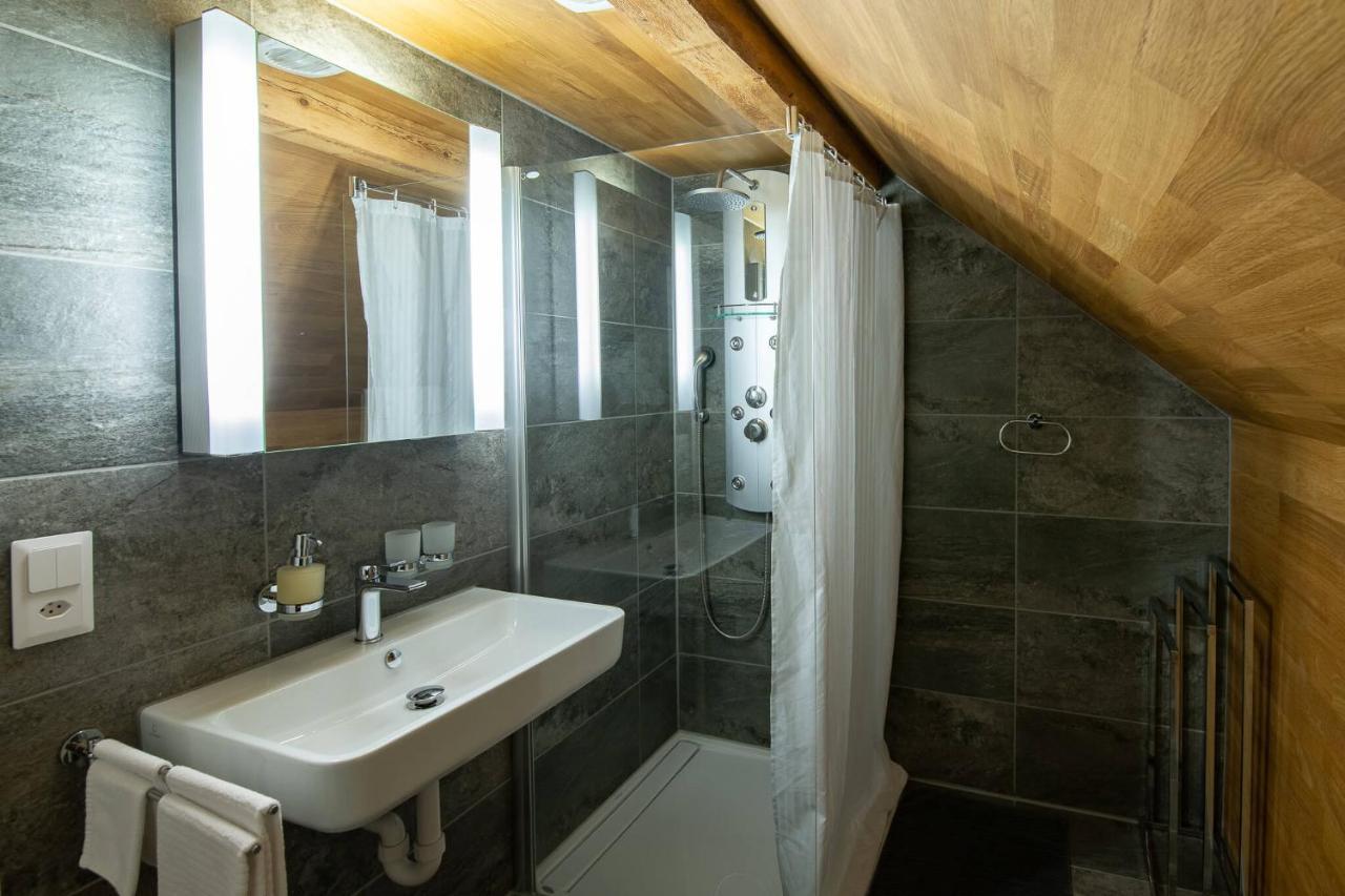 Jupi Huesli Villa Göschenen Exteriör bild